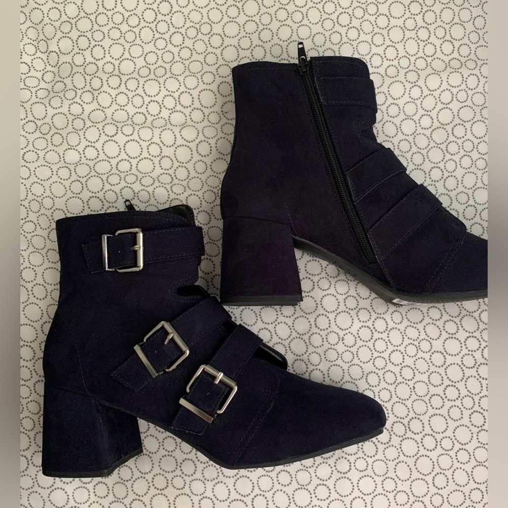 Navy blue faux suede block heel boot.